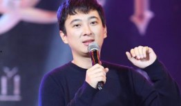 专门讲娱乐圈吃瓜的博主稿子,明星背后的那些事儿