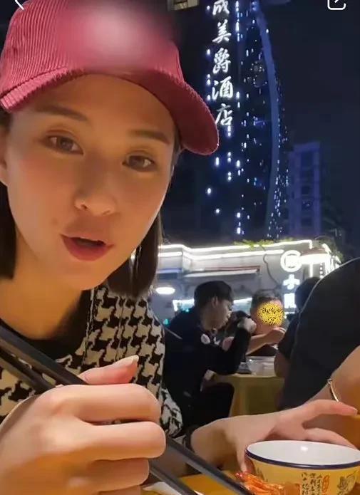 娱乐圈吃瓜爆料在线观看视频下载,吃瓜爆料视频下载，一网打尽明星幕后故事